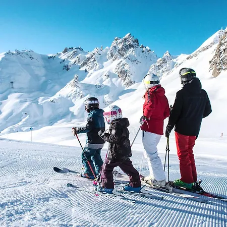 Confortable 2 Pieces, Skis Aux Pieds, 4 Pers. Proche Commerces - Fr-1-182a-40 *